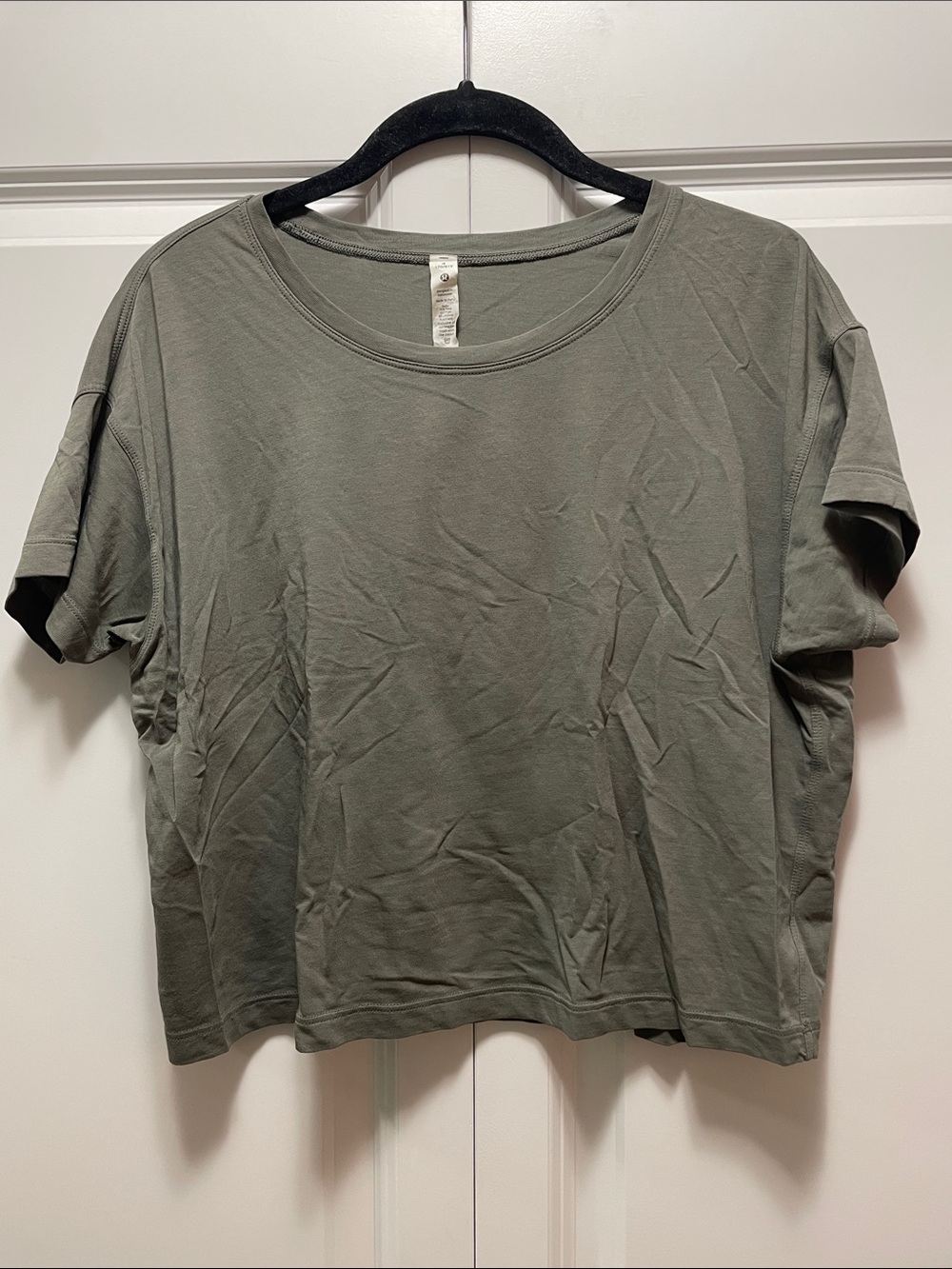 lululemon athletica Short Sleeve Tee